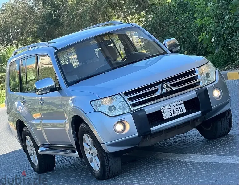 ميتسوبيشي باجيرو 2010